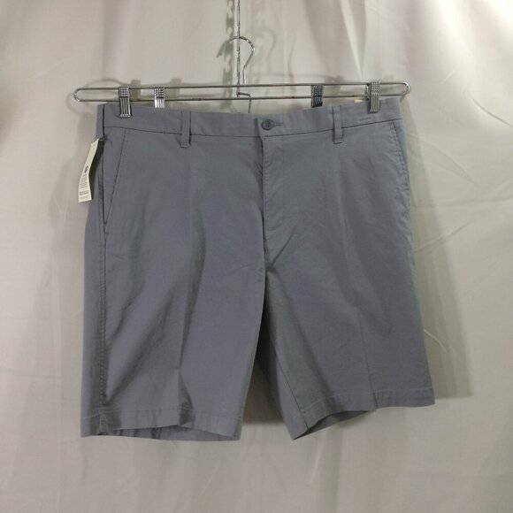 NEW Dockers Mens Ultimate Shorts Light Gray Cotton Stretch 10” Inseam Size 40 - Picture 1 of 4